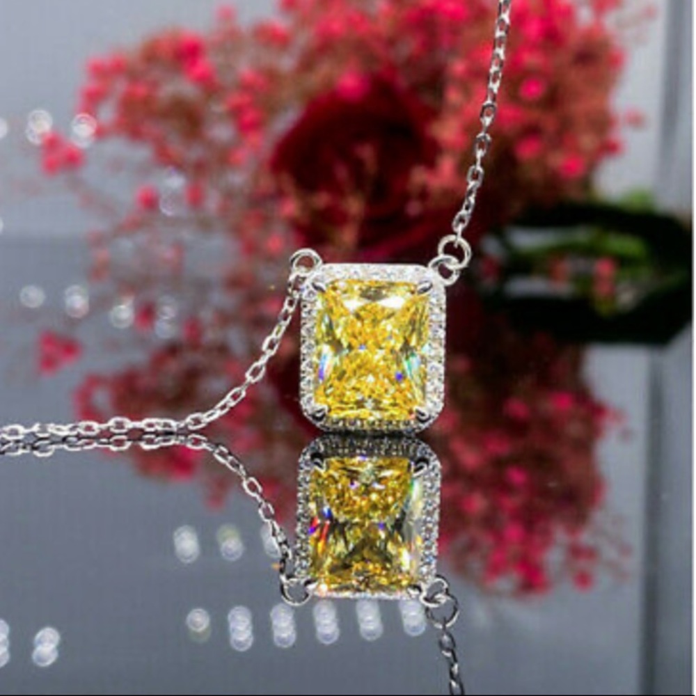 New Sterling silver diamond Necklace
